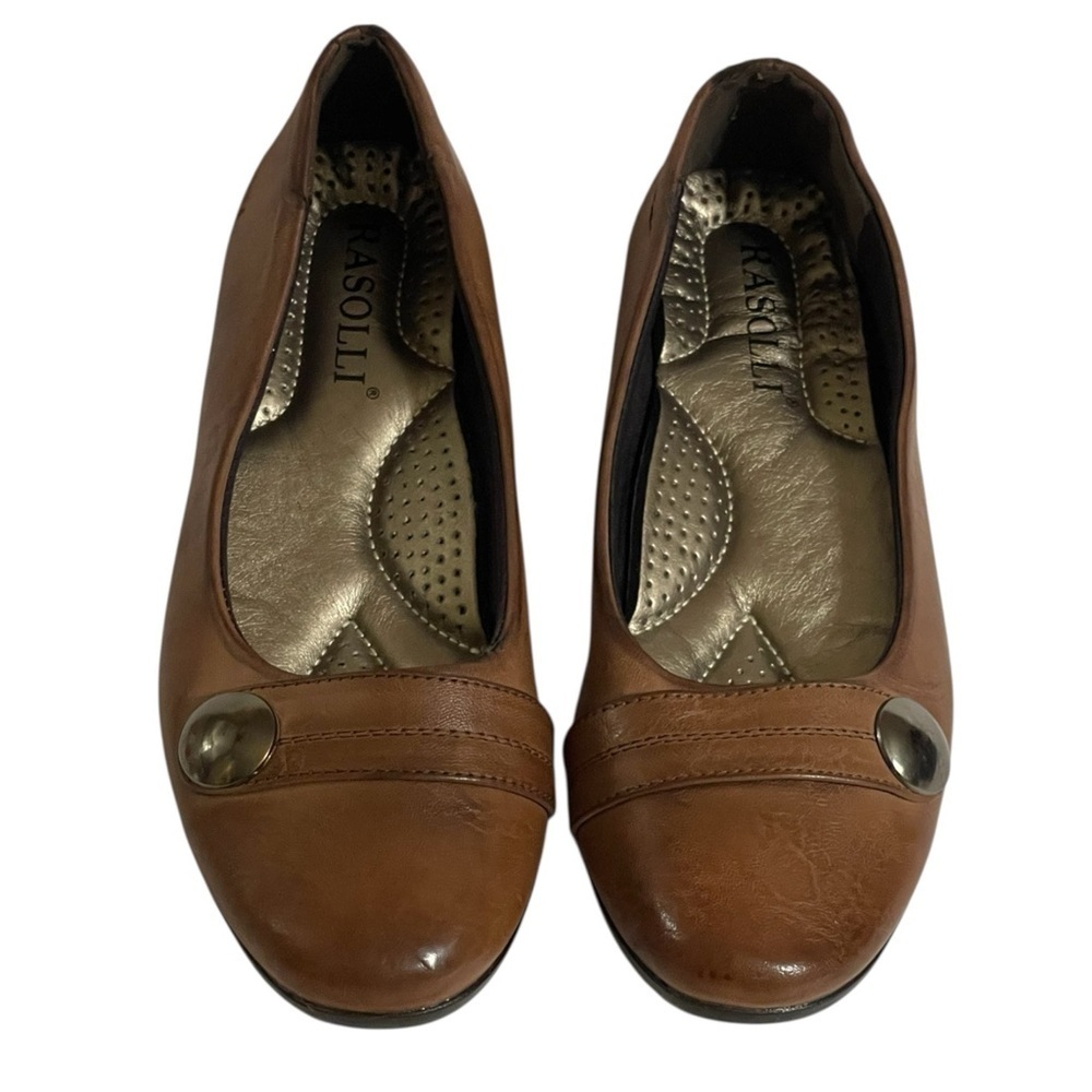 RASOLLI BROWN CLASSIC LEATHER LOAFERS WITH BUTTON DETAIL SZ 7.5 - Picture 4 of 9